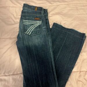 7 For All Mankind Dojo jeans
Size: 25
Inseam: 34
Dark washed blue
Lightly worn